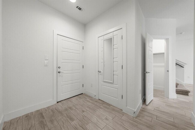 Building Photo - 12317 Maypole Bend