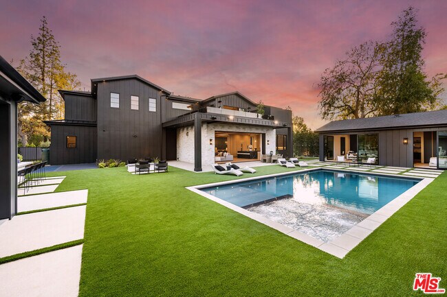 Foto del edificio - 17623 Weddington St