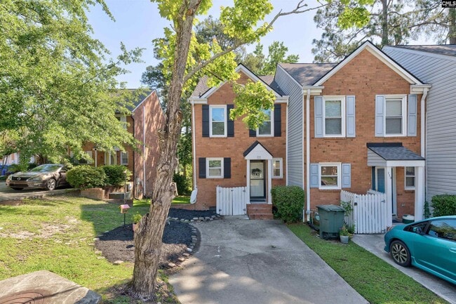 Building Photo - 111 Village Walk