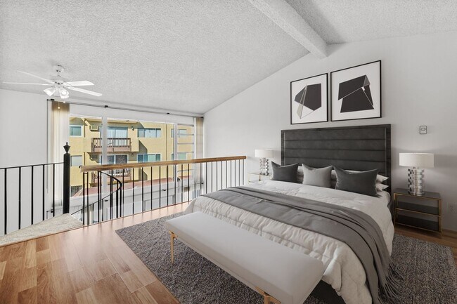 Foto del edificio - Modern Loft-Style Condo with Floor to Ceiling Windows  in Vibrant Culver City