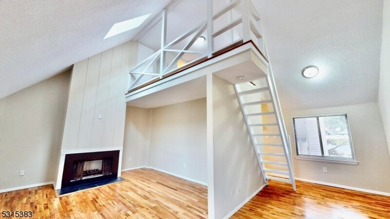 Foto principal - 2 Hackensack St