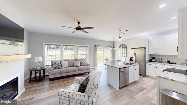 Foto del edificio - 446 W Gravel Ln