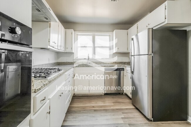 Foto del edificio - 1627 N Atlanta Ct