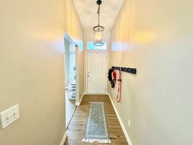 Foto del edificio - 4233 Shadow Ln