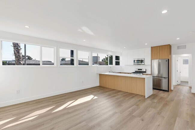 Foto del interior - 8355 Blackburn Ave