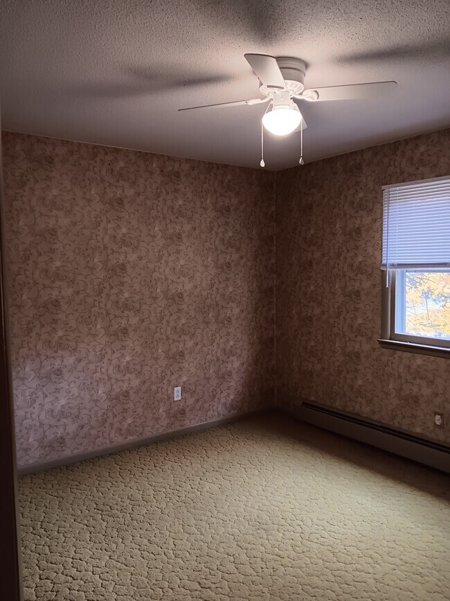 Foto del edificio - 2479 Malletts Bay Ave