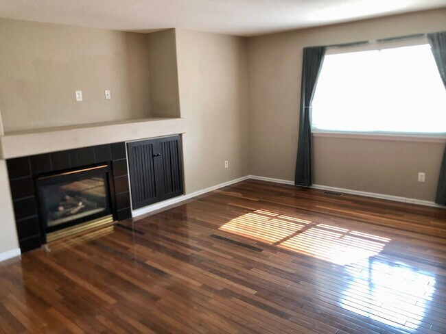 Foto del edificio - 3 Bedroom Home in Frederick