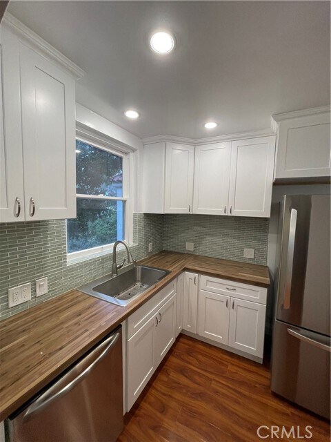 Foto del edificio - 815 E 36th St