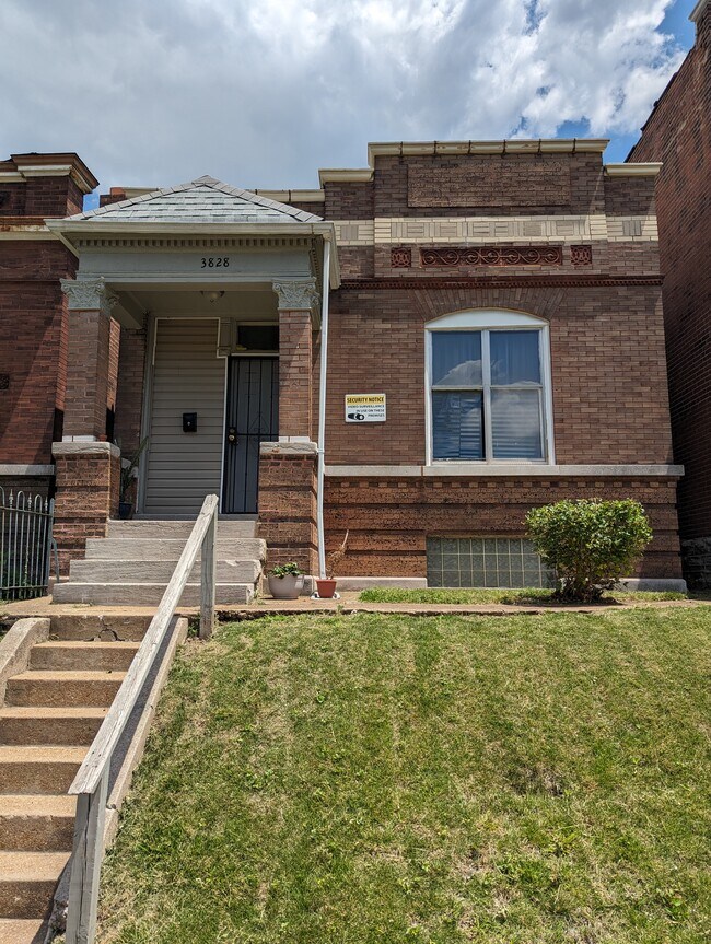 Foto del edificio - 3618 S Compton Ave
