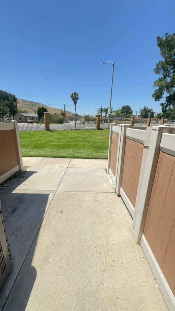 Building Photo - AVAILABLE NOW!! 2 Bedroom / 2 Bathroom Townhome in San Bernardino w/ Garage!
