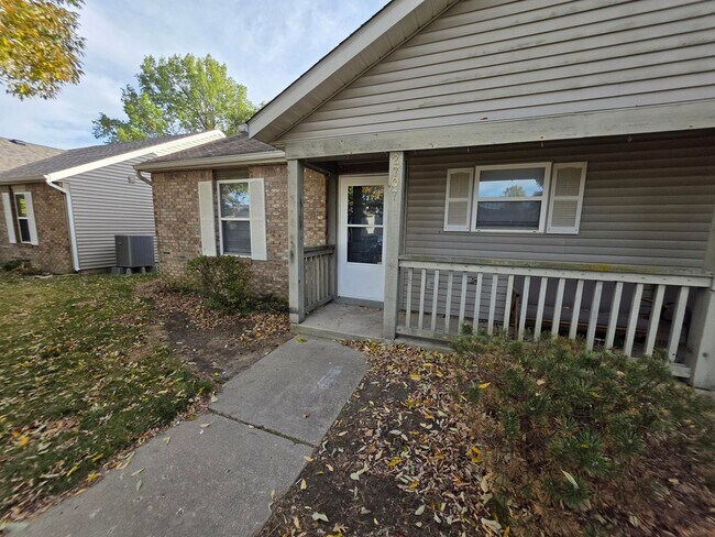 Foto del edificio - 2705/2707 Plaza Ln