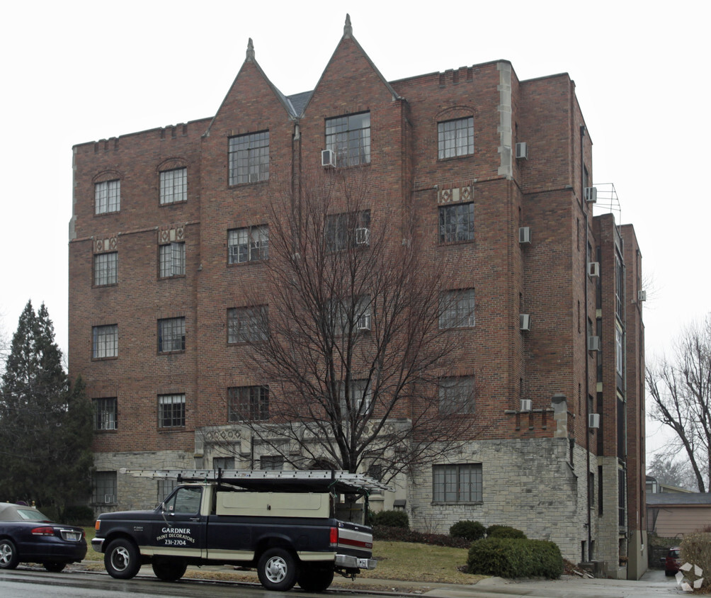 Primary Photo - Kendall Building