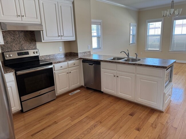 Building Photo - 3759 Savannah Way