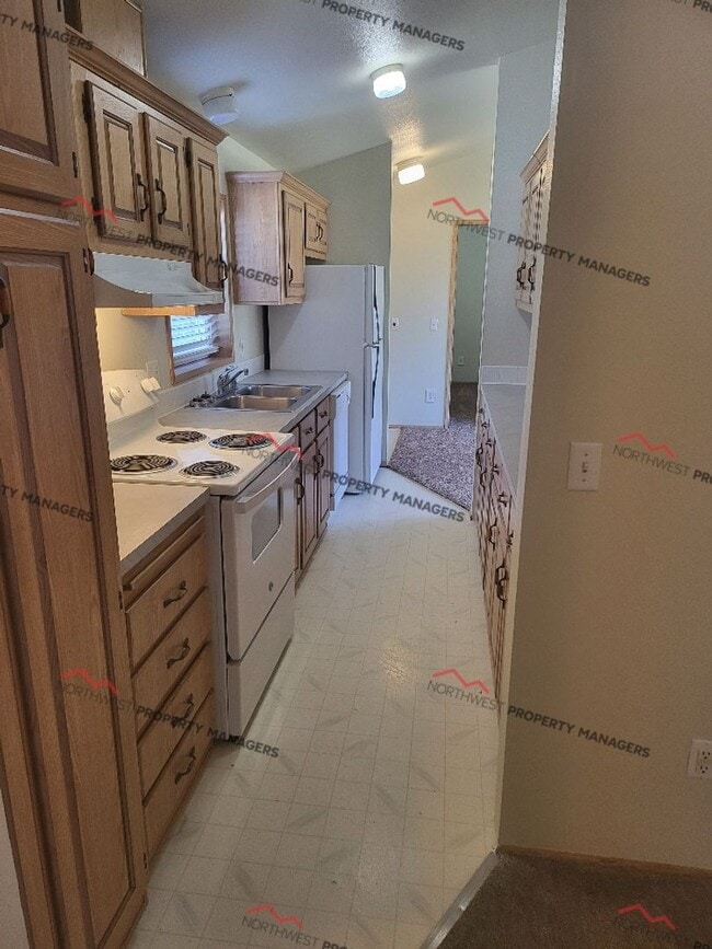 Foto del edificio - STATUS: AVAILABLE   | R80h | $1595.00