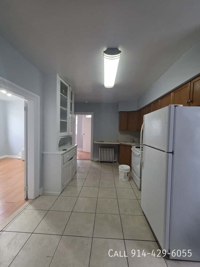 Photo - 118 Waverly St Apartment