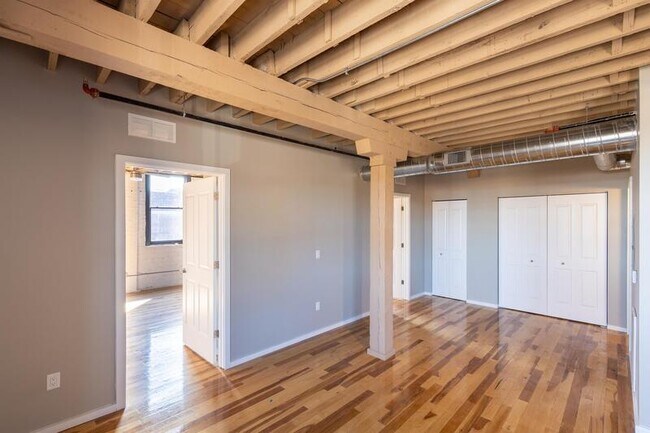 Building Photo - 116 N 4th St