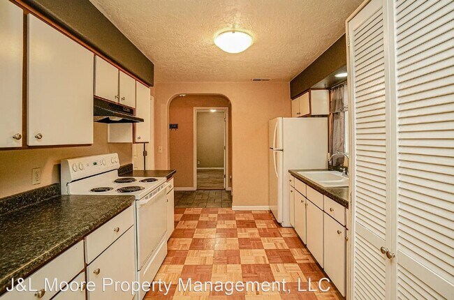 Foto del edificio - 2 br, 1 bath House - 867 4th Ave