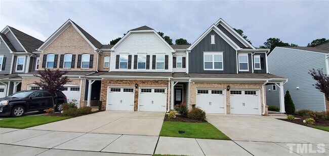 Foto del edificio - 1143 Lookout Ridge Rd