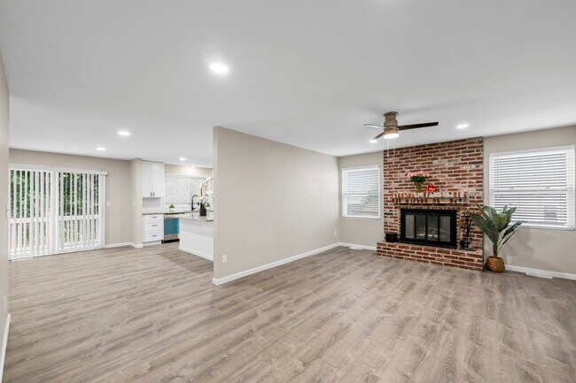 Foto del edificio - 3620 Cinnamon Tree Ln