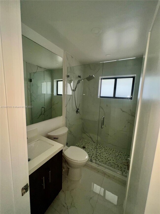 Foto del edificio - 3260 SW 23rd Terrace