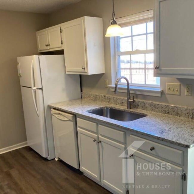 Foto del edificio - 5 Sandy Point Ct