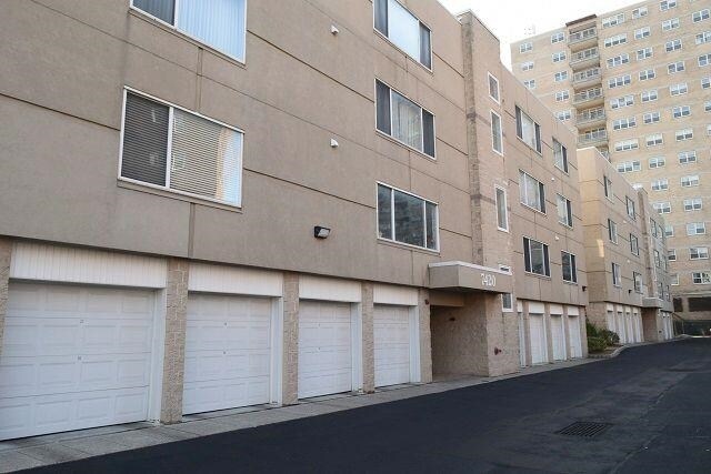 Foto principal - 7420 Boulevard E