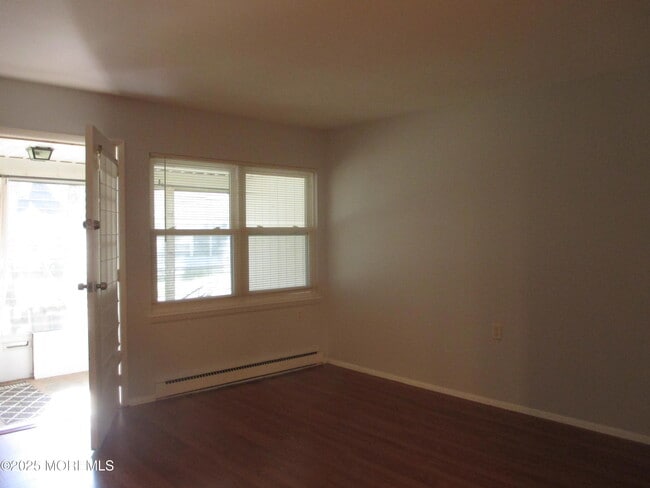 Foto del edificio - 469D Thornbury Ct