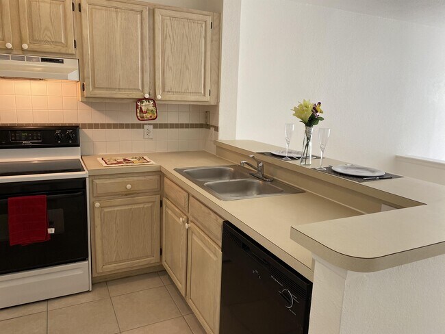 Foto del edificio - 1725 Palm Cove Blvd