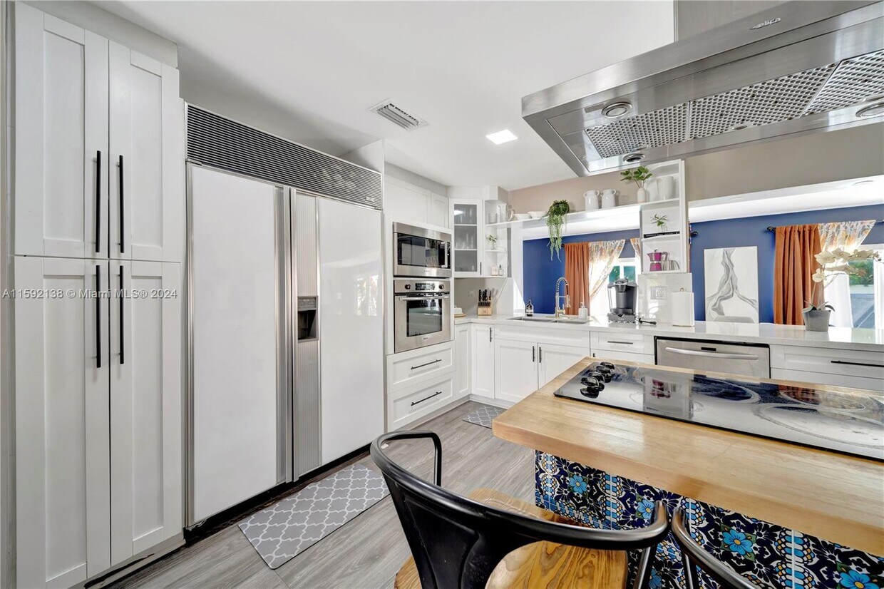 Foto principal - 10860 SW 116th St
