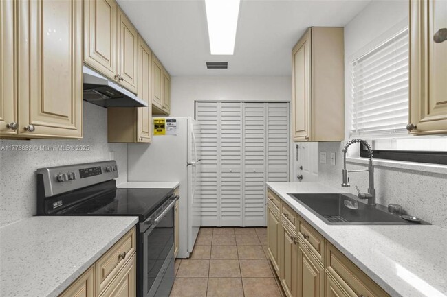 Foto del edificio - 5637 Taft St