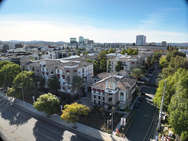 Exterior 3D - Elara Apartments (formerly Oceano at Warner Center)