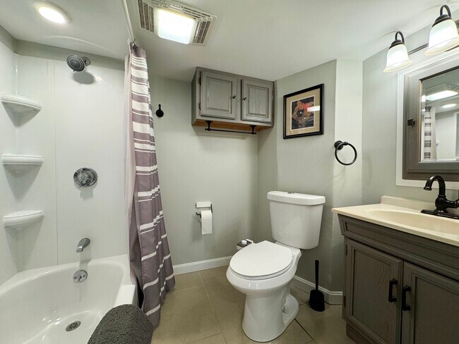 Building Photo - 89 Clinton St