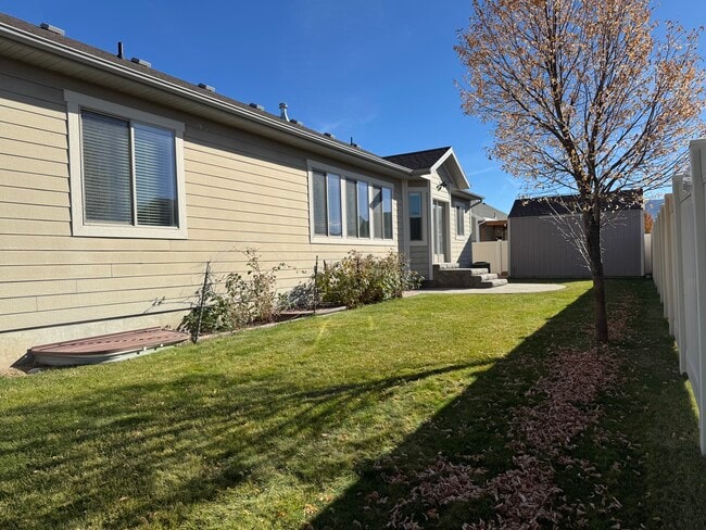 Building Photo - 1022 S 1050 E