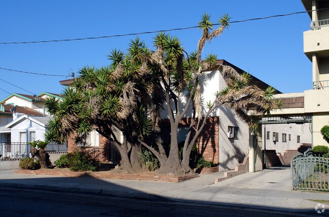 Foto del edificio - 11523 Menlo Ave