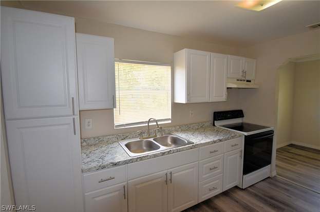 Foto del edificio - 15790 Pine Ridge Rd