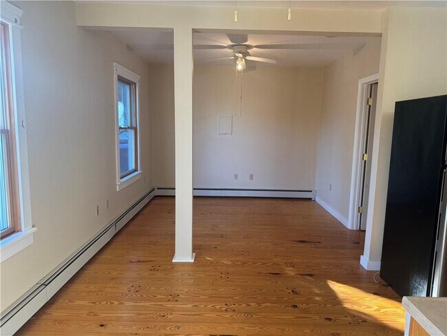 Foto del edificio - 31 Powel Ave