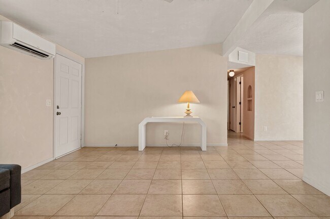 Building Photo - 71897 Sunnyslope Dr