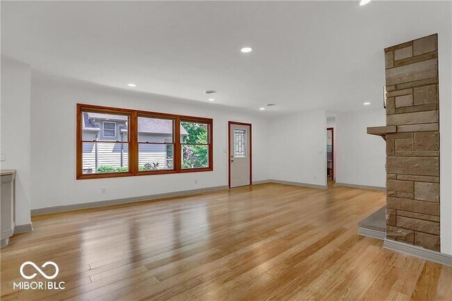 Foto del edificio - 760 W Pine St