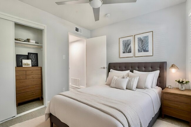 Building Photo - The Eleven Hundred