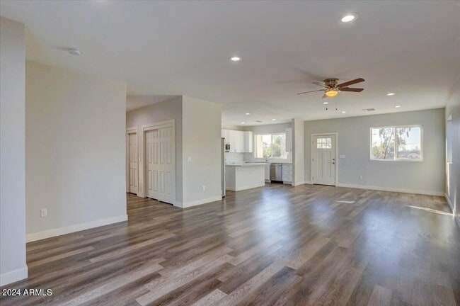 Foto del edificio - 9515 N 13th St