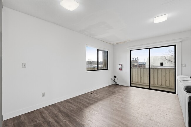 Building Photo - 12163 Old Yale Rd