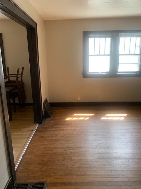 Foto del edificio - 1210 N Johnson St