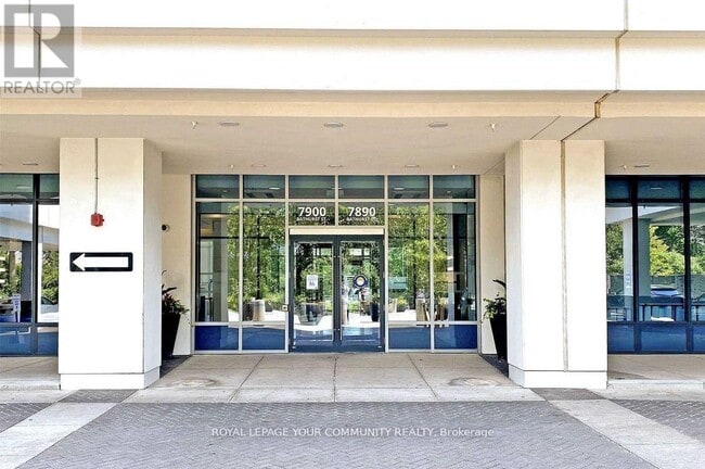 Photo du bâtiment - 7890 Bathurst St