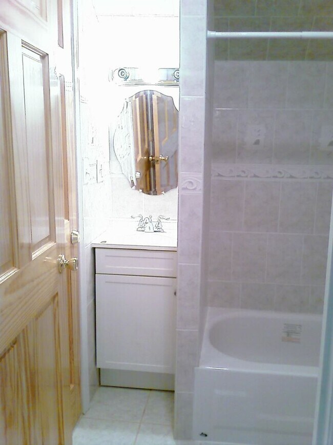 Foto del edificio - Great value four bedroom apartment