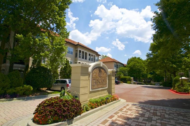 Foto principal - 955 Juniper St NE