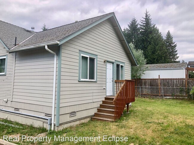 Building Photo - 3 br, 1 bath House - 1561 NE 171st St