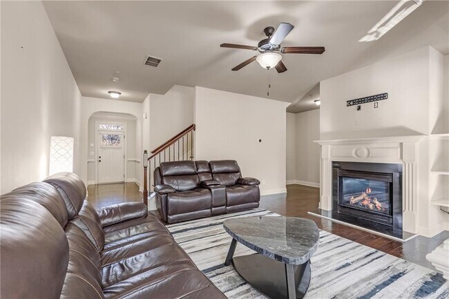 Foto del edificio - 2309 Oakton Pl