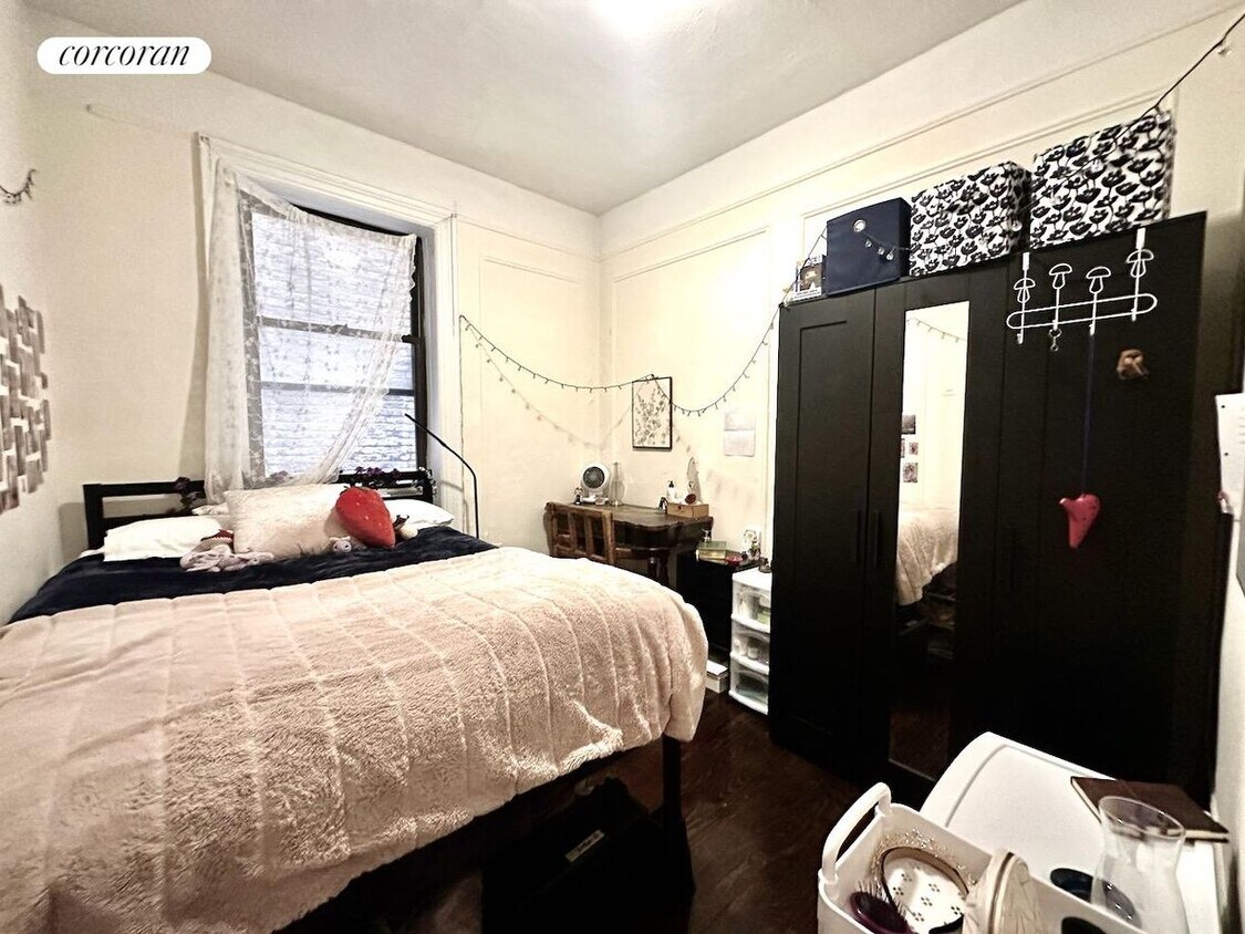Primary Photo - 940 Amsterdam Ave