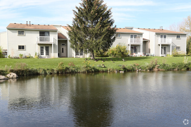 Foto del edificio - Springlake Apartments & Townhouses