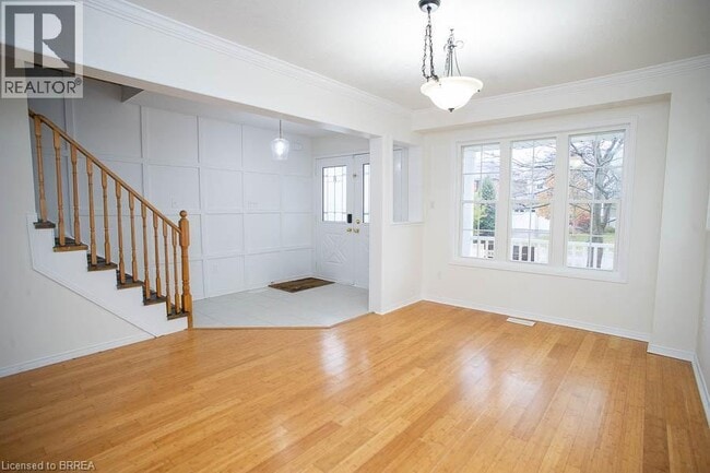 Photo du bâtiment - 110 Hunter Way